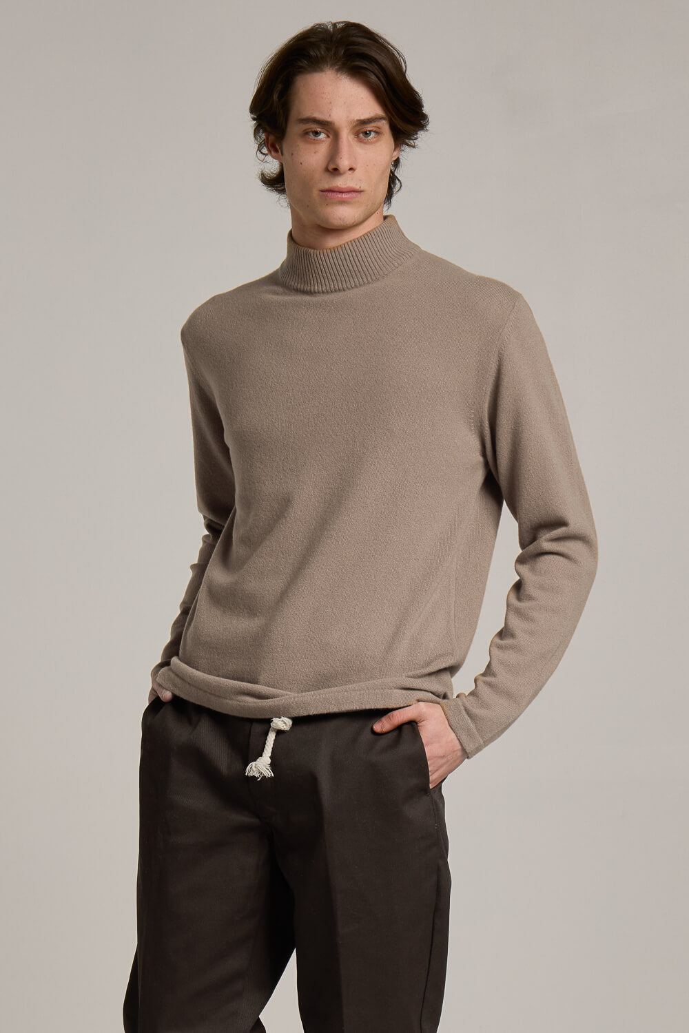Turtle Neck Ultra Soft Merino Cashmere Sweater Dark Sand