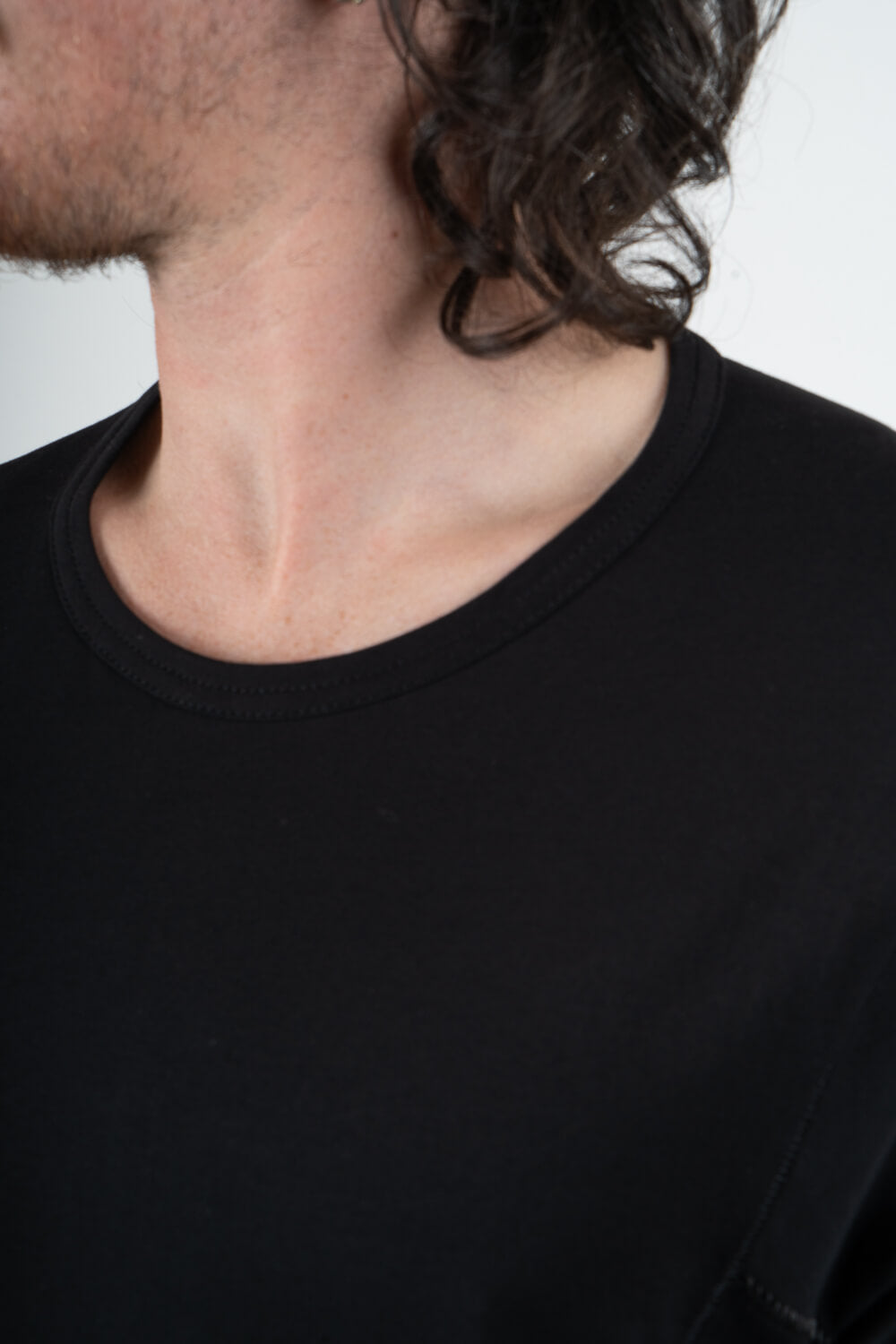 Ultra Soft Cotton/Linen Round Neck T-Shirt Black