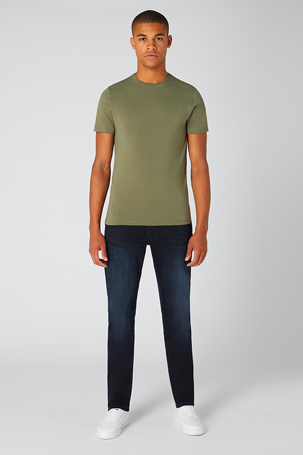 Buy the Remus Uomo Basic Round Neck T-Shirt Olive at Intro. Spend £50 for free UK delivery. Official stockists. We ship worldwide.
