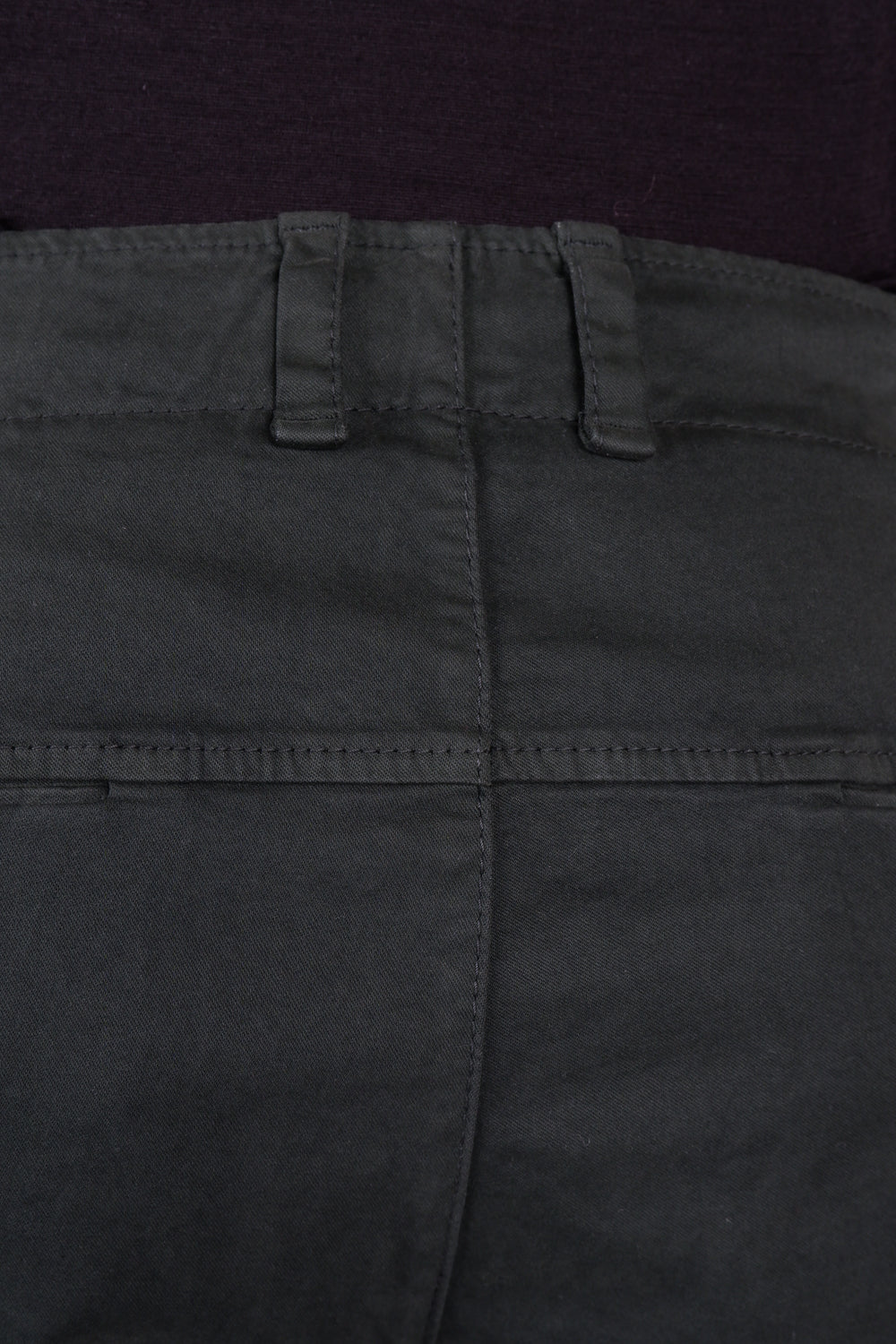 Buy the Transit Soft Cotton Chinos in Khaki Green at Intro. Spend £50 for free UK delivery. Official stockists. We ship worldwide.