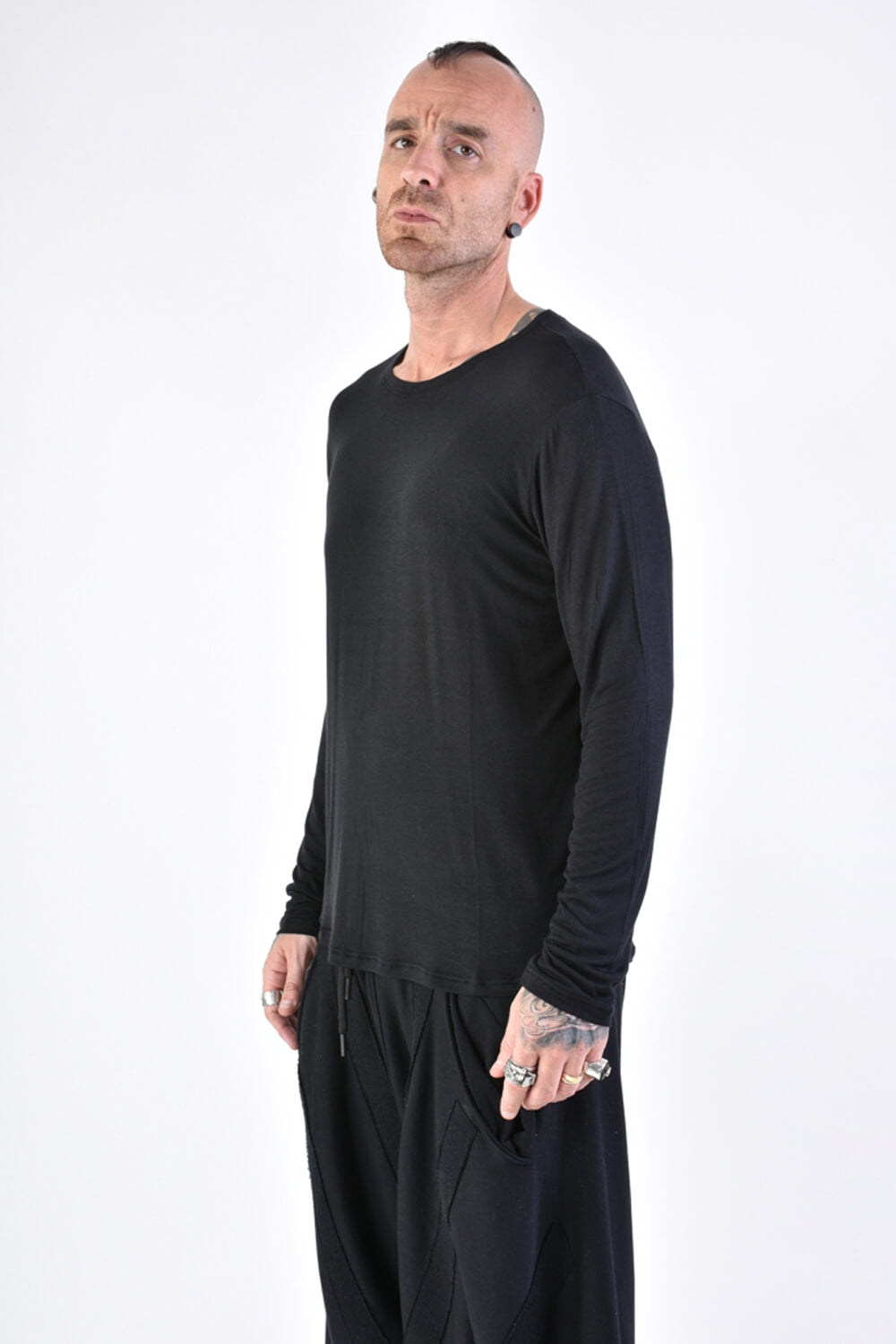 L/S Regular Fit Viscose/Silk T-Shirt Black