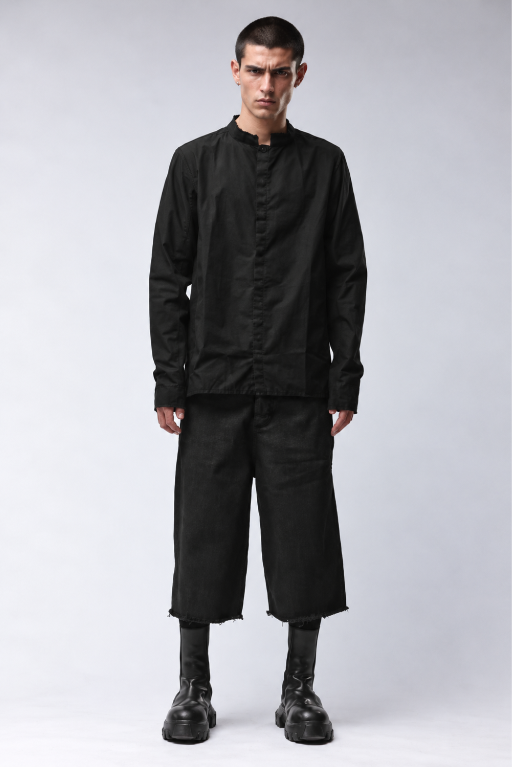 M H 184 Organic Cotton Stand-Up Collar Shirt W/ Raw Hems Black