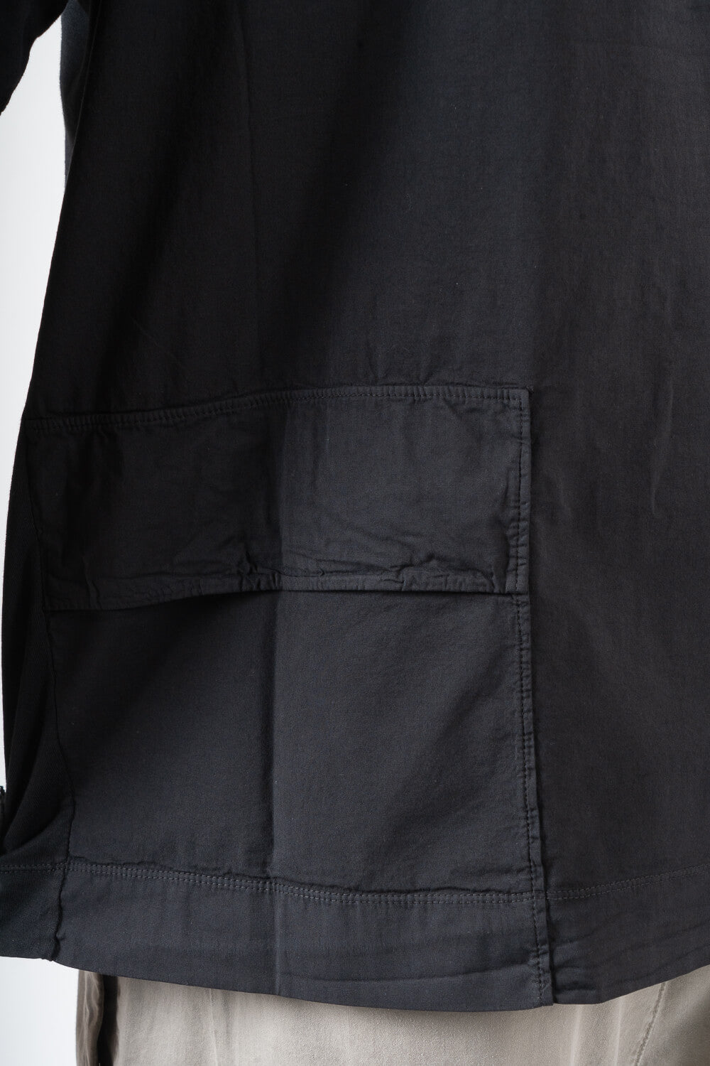 Back Pocket Contrast Fabric T-Shirt Black