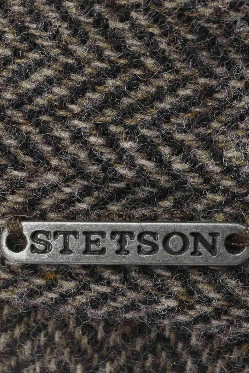 Buy the Stetson Belfast Classic Wool Flat Cap in Grey/White at Intro. Spend £50 for free UK delivery. Official stockists. We ship worldwide.