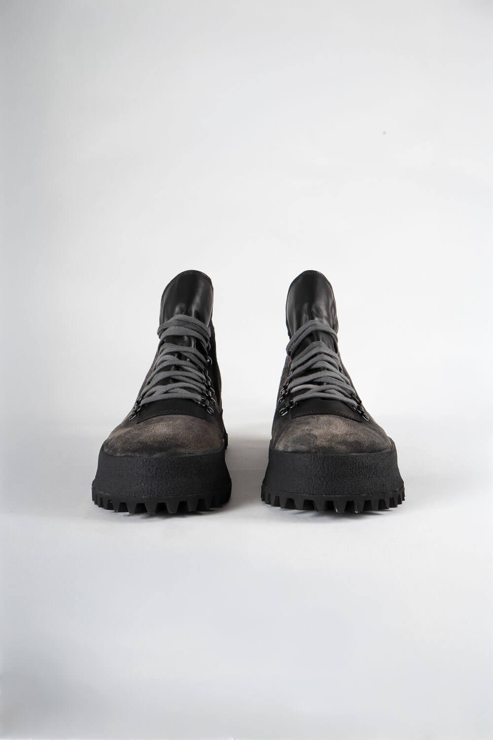 Brushed Leather Suede Hiker Boot W/ Vibrant Sole Black