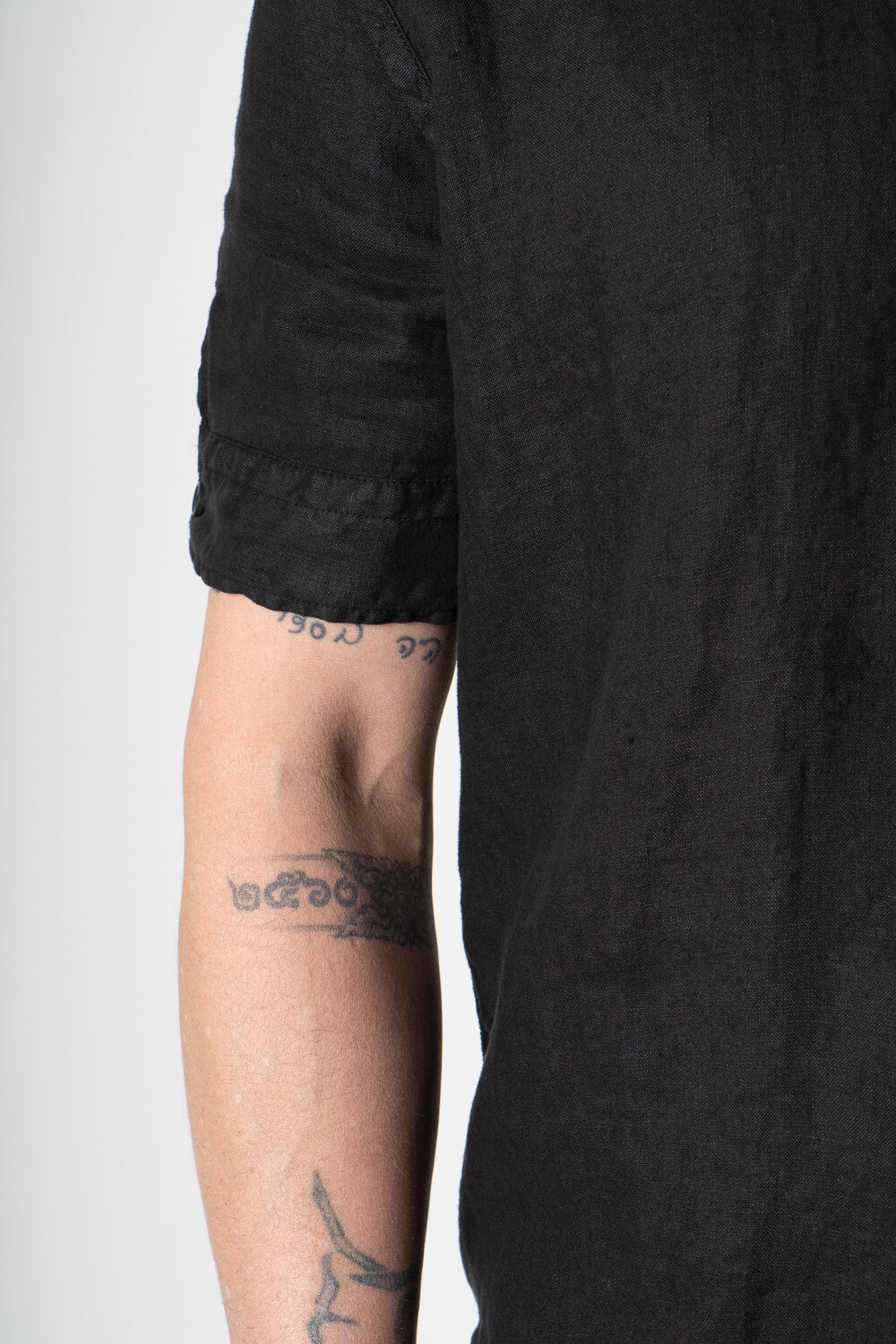 Button-Up Short Sleeved Linen Shirt Black