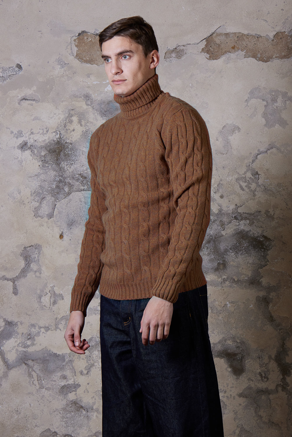 Buy the Daniele Fiesoli Cable Roll Neck Sweatshirt in Brown at Intro. Spend £50 for free UK delivery. Official stockists. We ship worldwide.