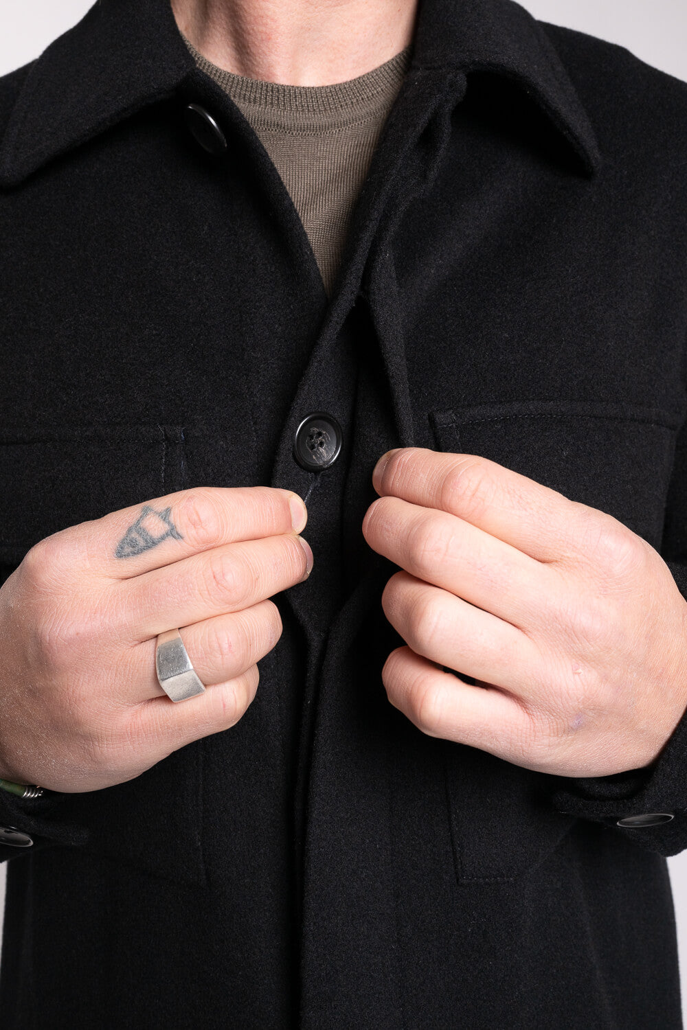Cashmere Front Pocket Overshirt Black