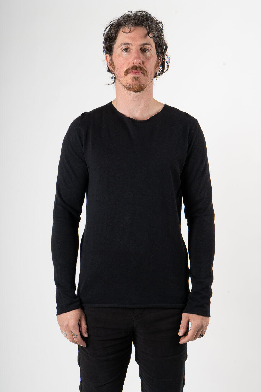 Cotton/Linen Raw Neck L/S T-Shirt Black