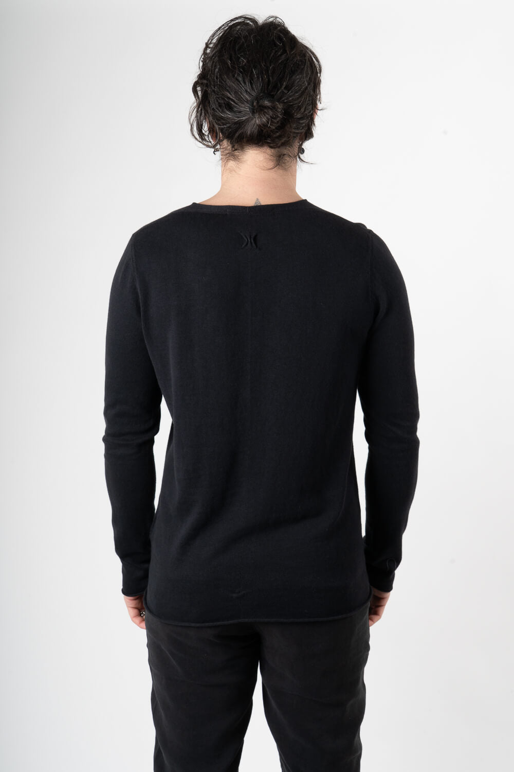 Cotton/Linen Raw Neck L/S T-Shirt Black