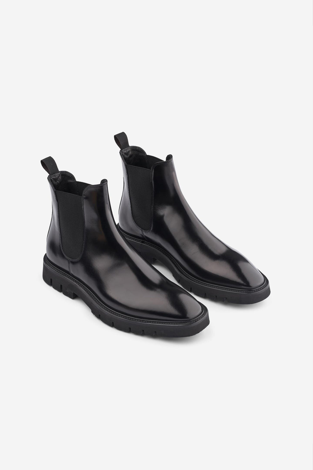 Buy the Sand Copenhagen Italian Leather Patent Chelsea Boot in Black at Intro. Spend £50 for free UK delivery. Official stockists. We ship worldwide.