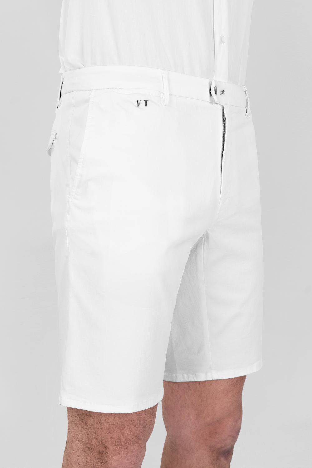 Elia Shorts White