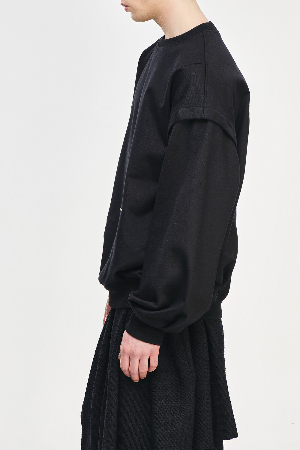 Embroidered Sleeveless Crewneck Sweatshirt Black