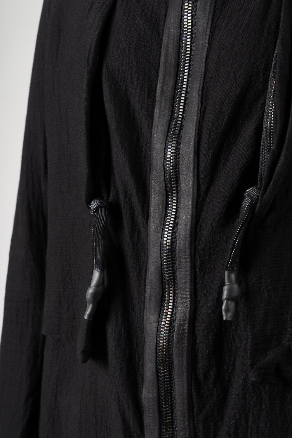 Gusset High Neck Zipper Jacket Black