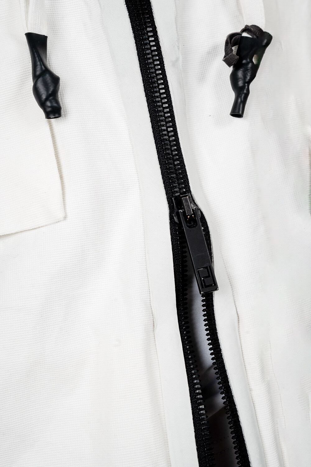 Gusset Zip-Up Pocket Detail Jacket White