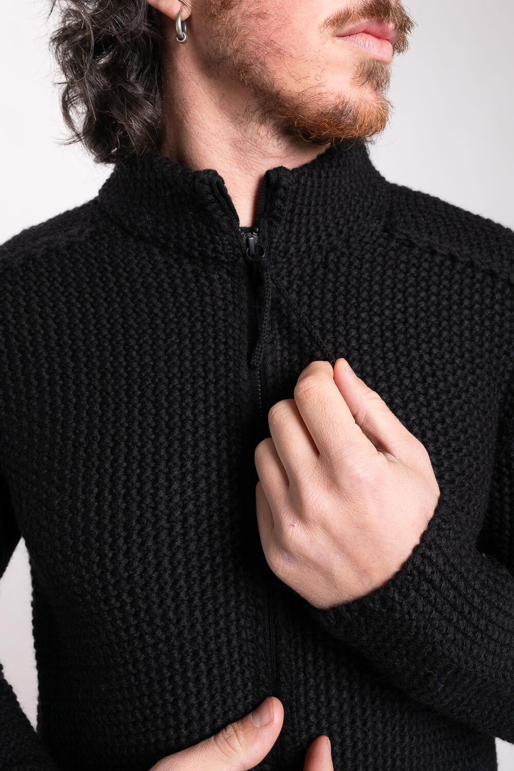 Heavy Full Zip Raw Edge Cable Knit Cardigan Black