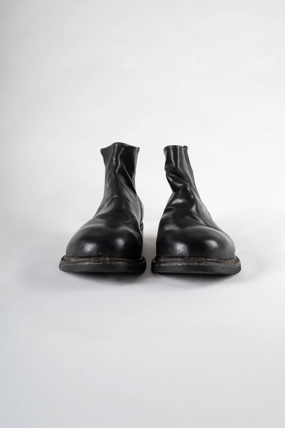 Italian Calf Leather Mid Zip-Up Crest Chelsea Boot Black