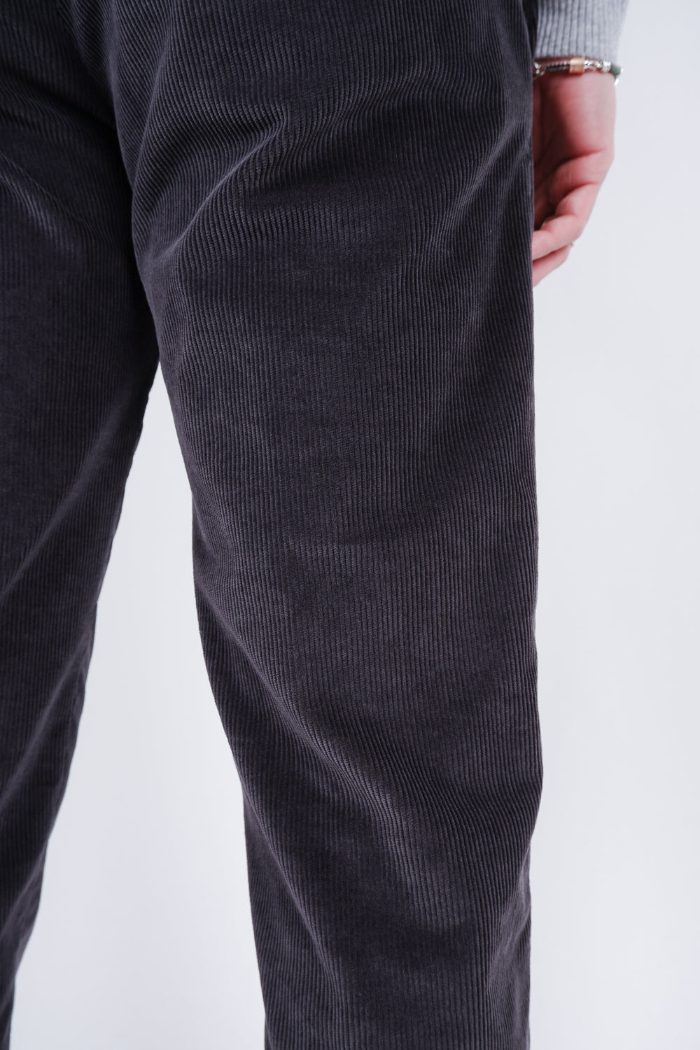 Buy the Briglia Italian Corduroy Trouser in Charcoal at Intro. Spend £50 for free UK delivery. Official stockists. We ship worldwide.