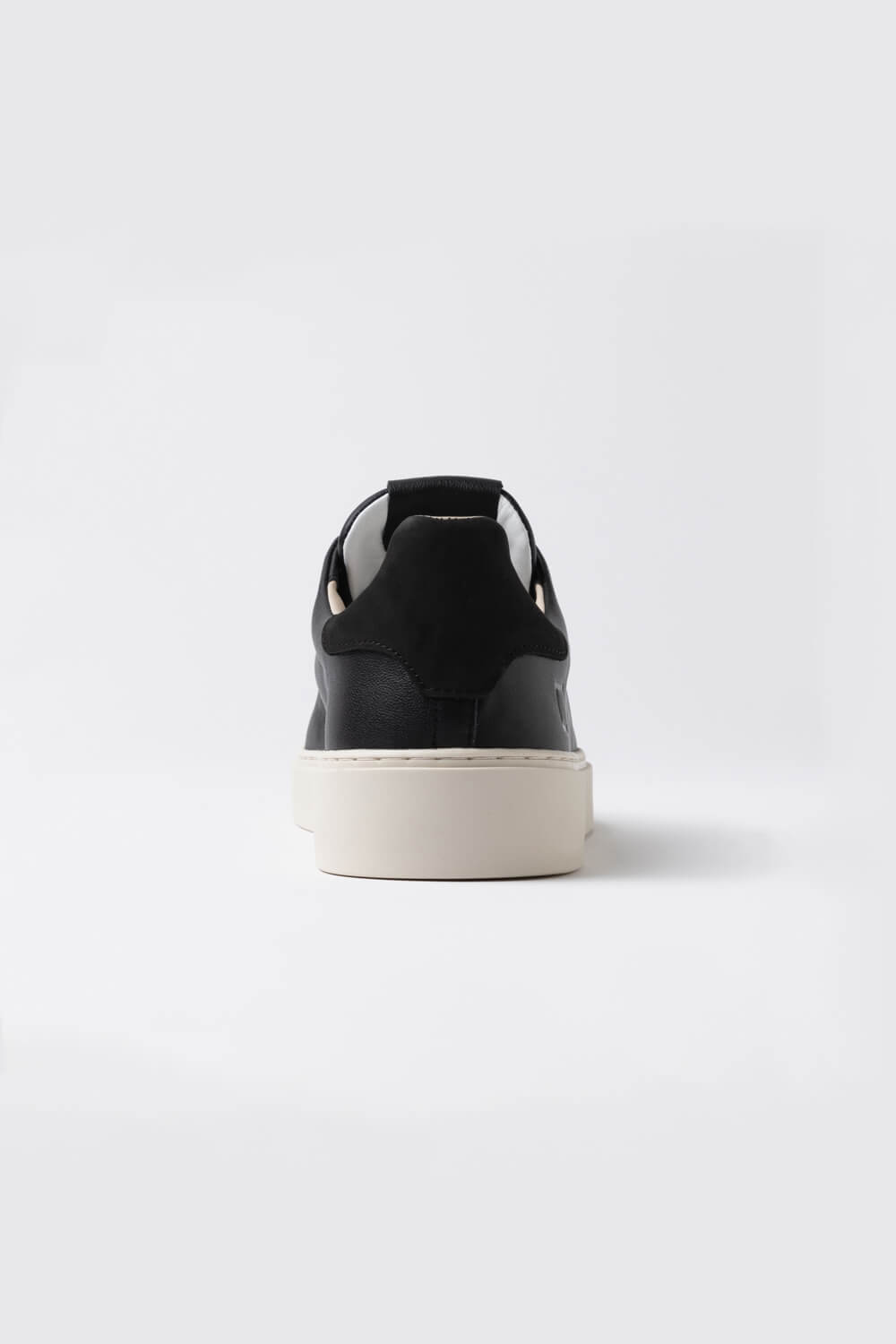 Levante Calf Sneaker Black