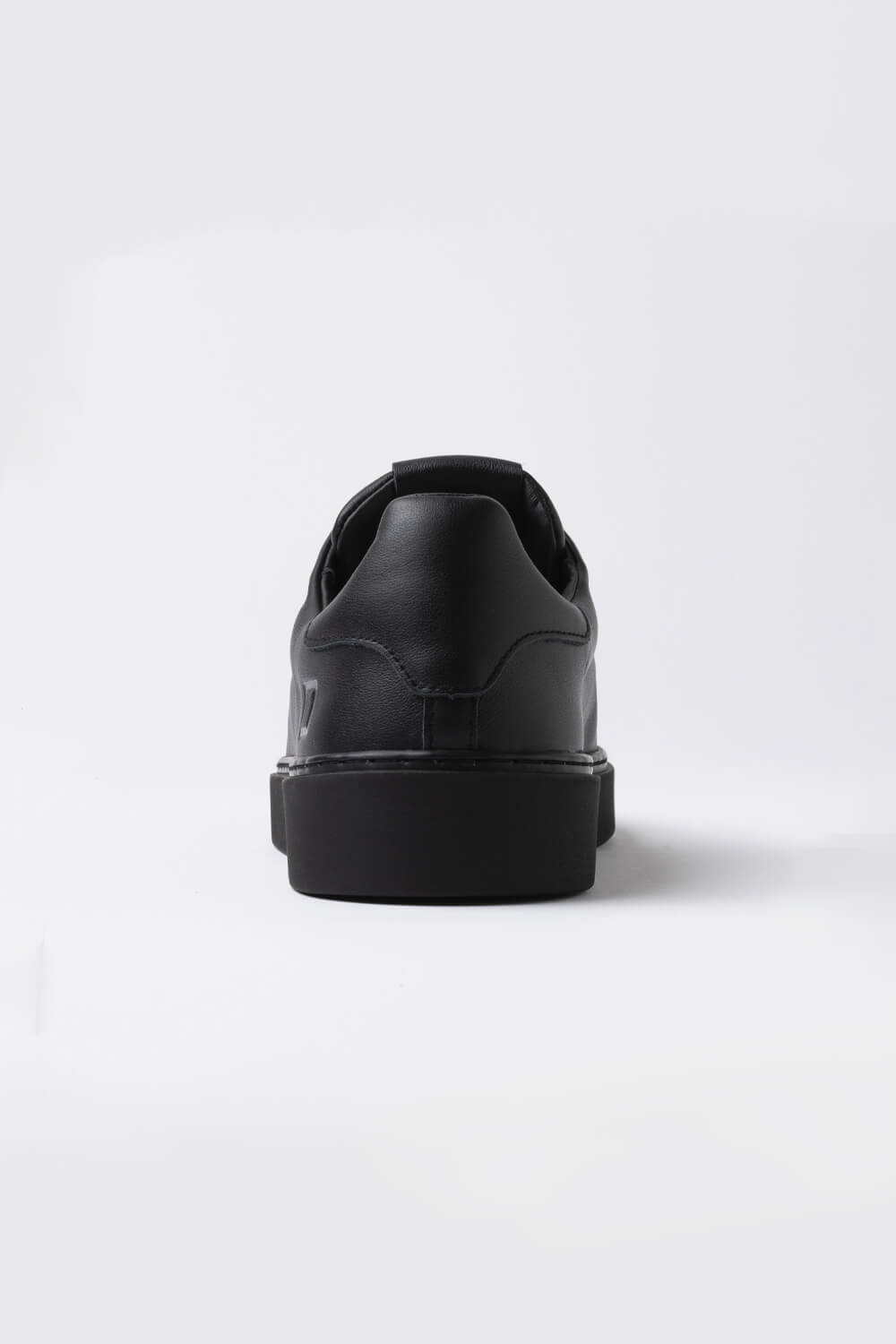 Levante Mono Sneaker Black