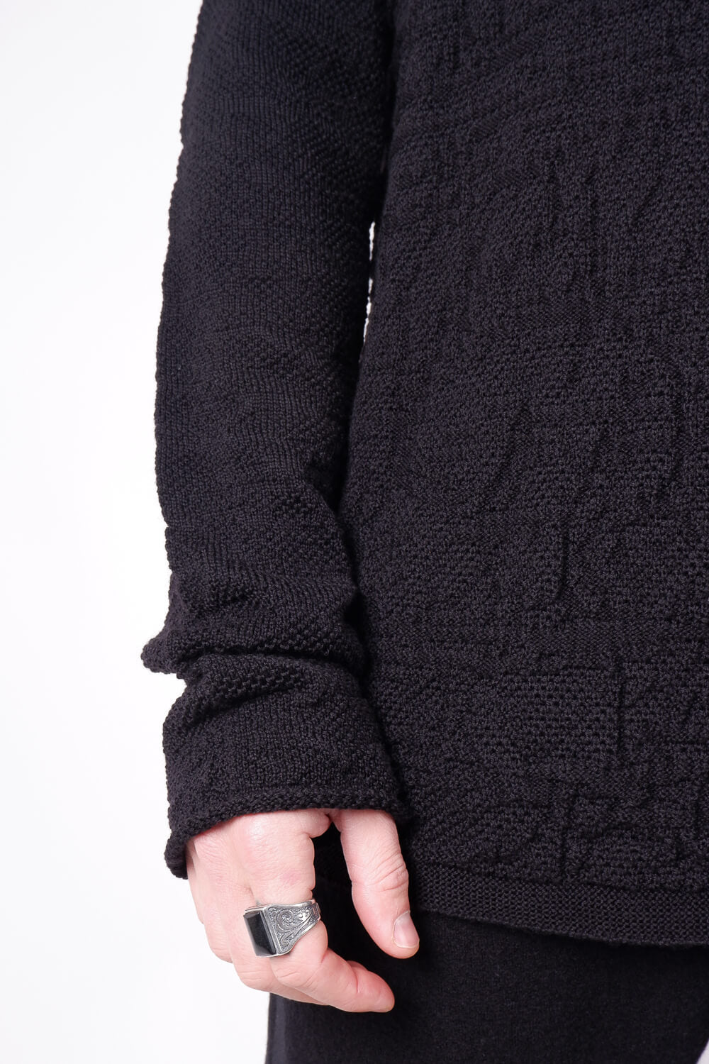 Light Virgin Wool Contrast Turtle Neck Knit Black