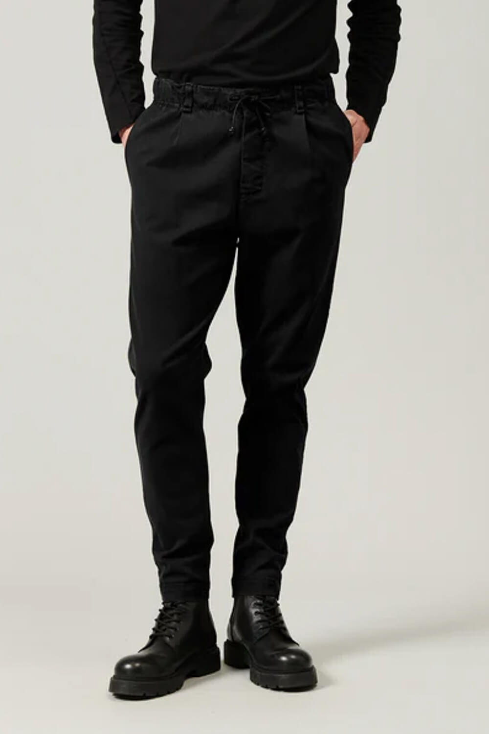 Loose-Fit Drawstring Tencel/Modal Stretch Trouser Black