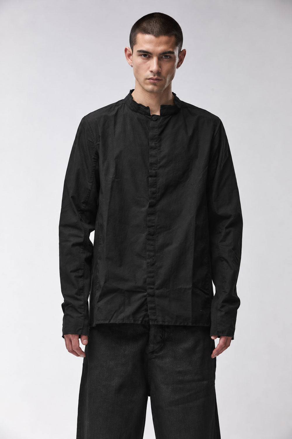 M H 184 Organic Cotton Stand-Up Collar Shirt W/ Raw Hems Black