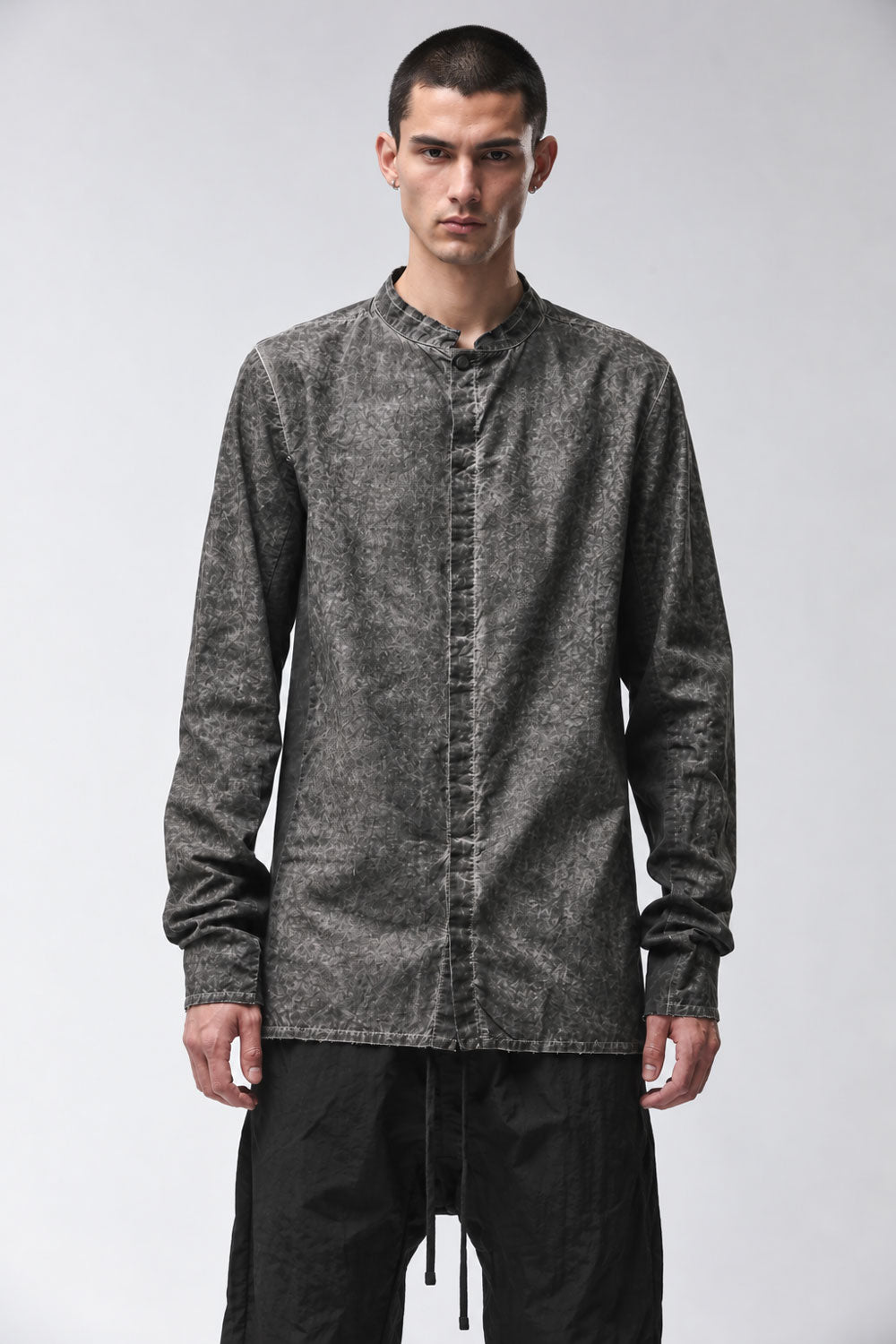 M H 184 Organic Cotton Stand-Up Collar Shirt W/ Raw Hems Grey