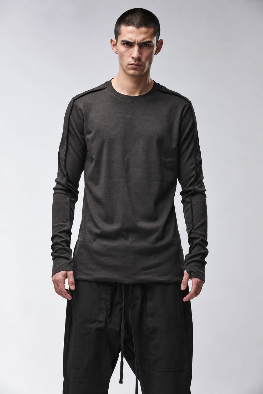 M TS 960 Cotton Blend Long-Sleeve T-Shirt W/ Thumbhole Detail Dark Brown
