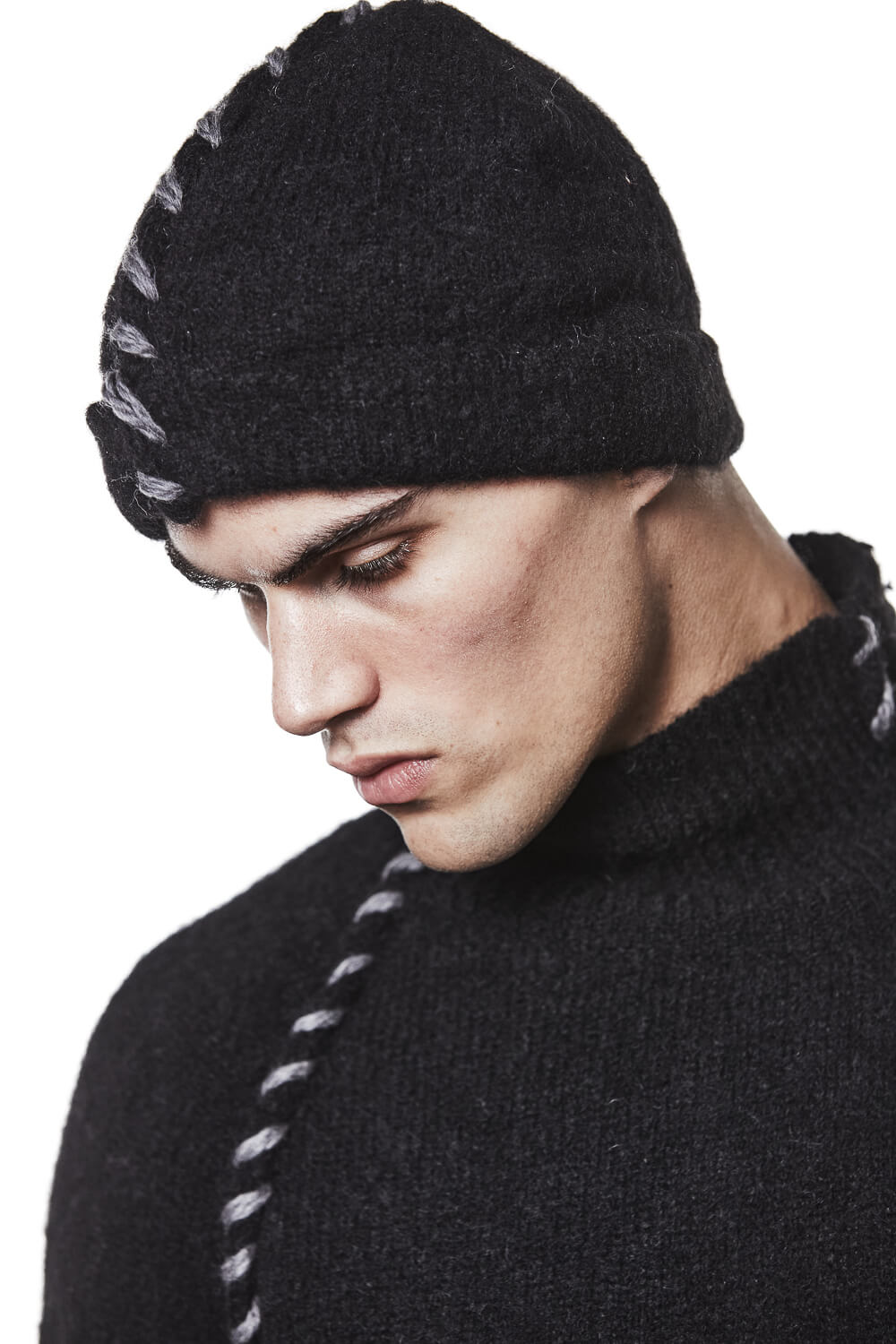 M64 Knitted Beanie Black