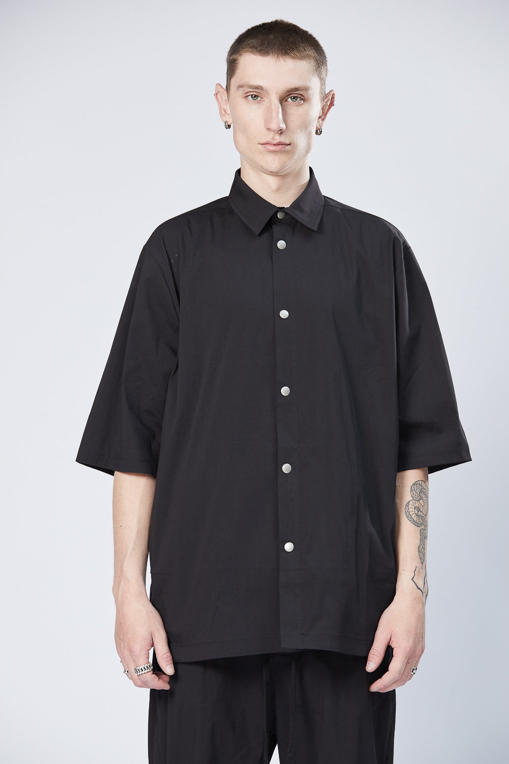 Buy the Thom Krom M H 145 Shirt in Black at Intro. Spend £50 for free UK delivery. Official stockists. We ship worldwide.