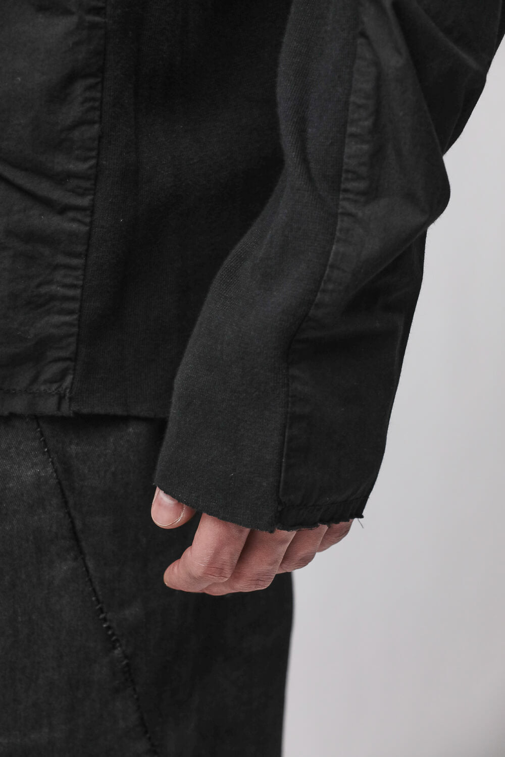 M H 184 Raw Hems Stand-Up Collar Shirt Black