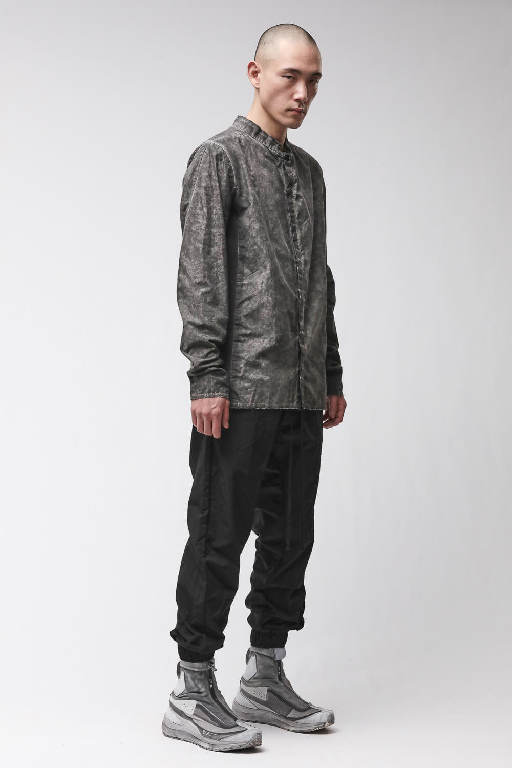 M H 184 Raw Hems Stand-Up Collar Shirt Grey