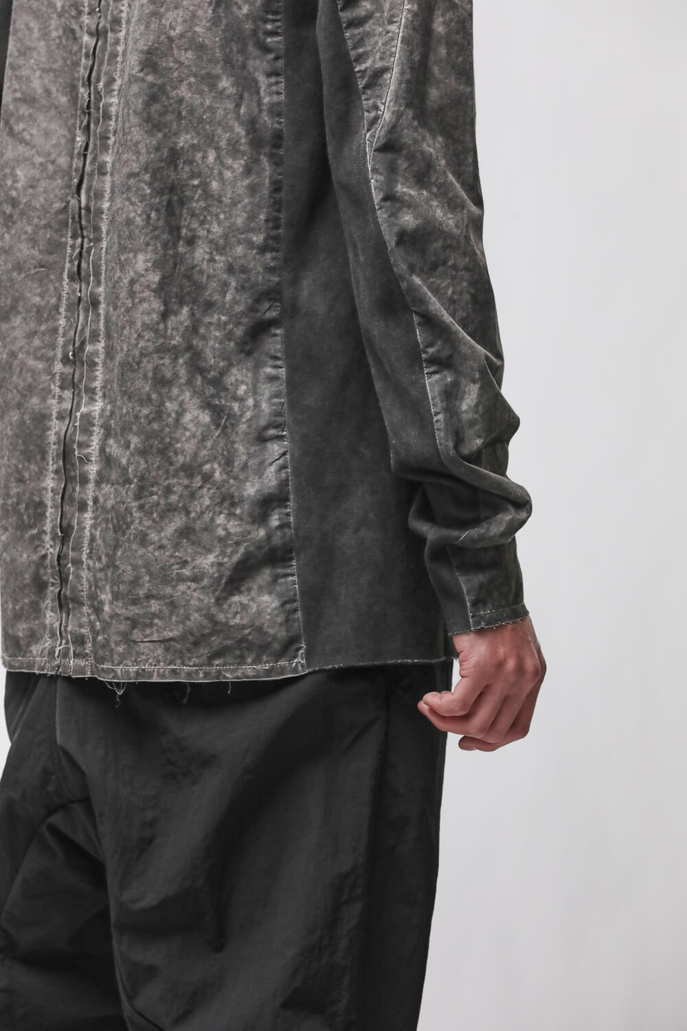 M H 184 Raw Hems Stand-Up Collar Shirt Grey