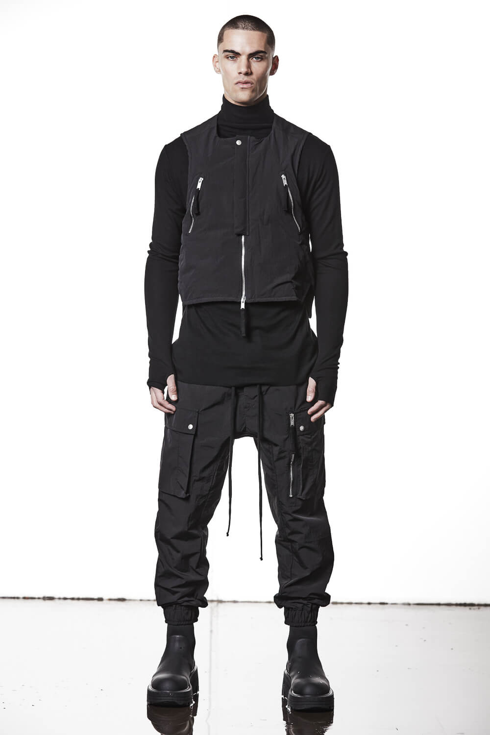 M J 76 Padded Gilet Black