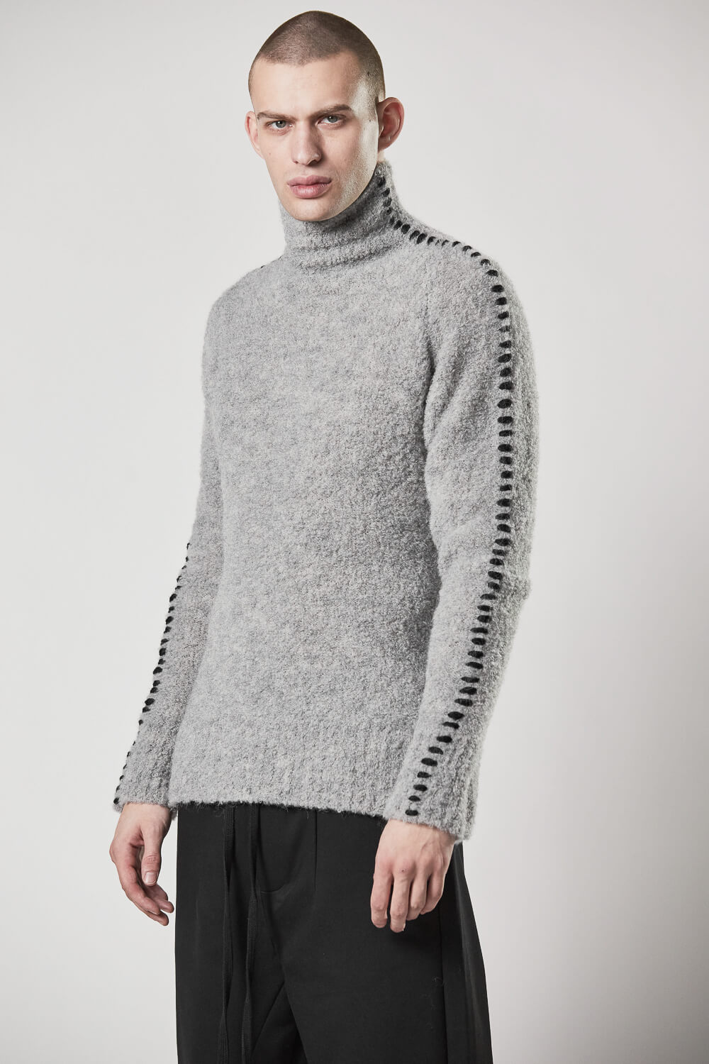 M K 121 High Neck Knit Light Grey