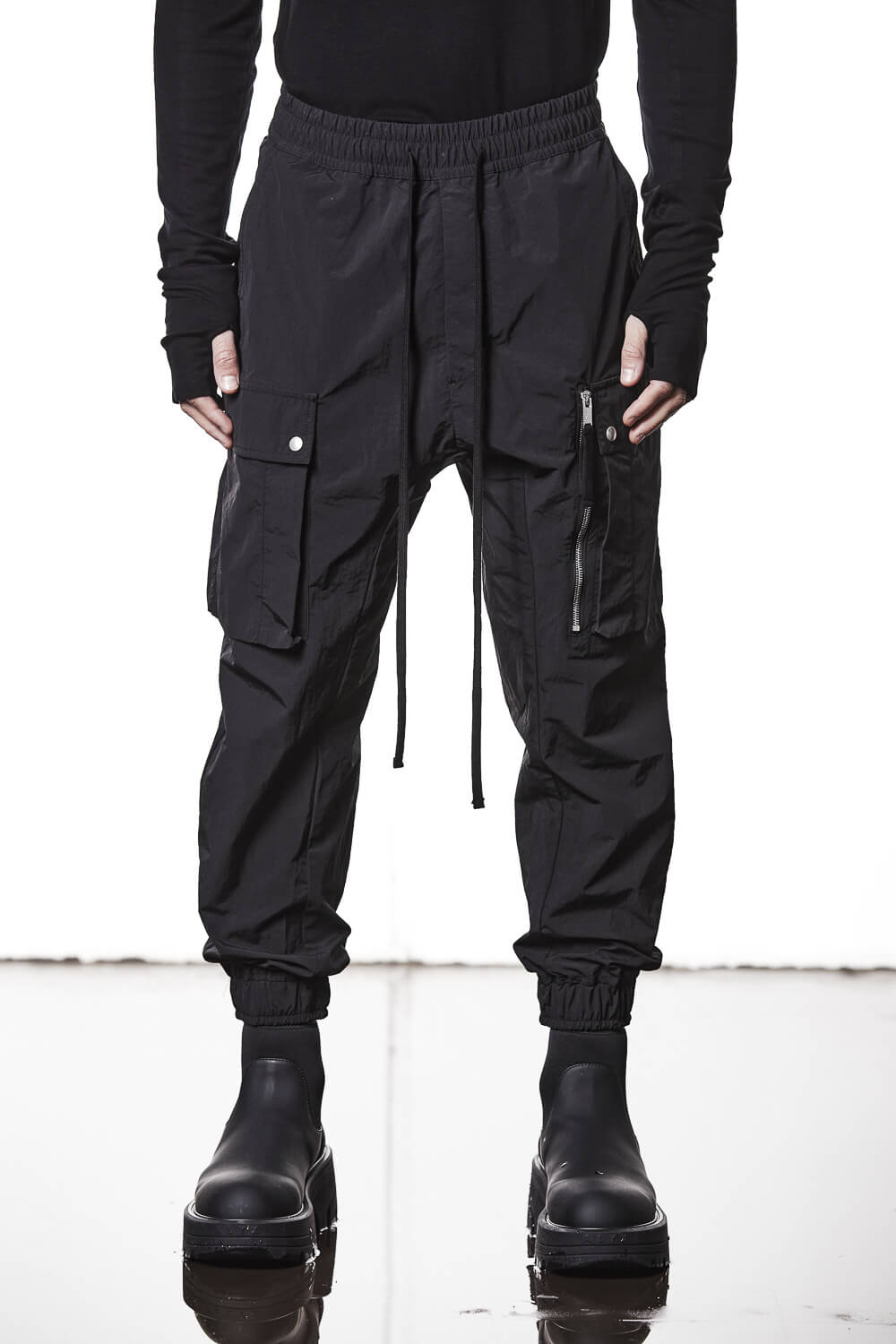 M P 26 Flap Pockets Cargo Pants Black