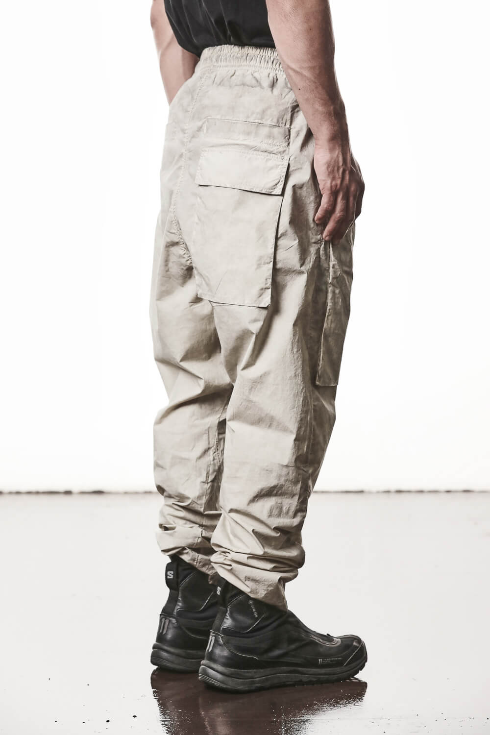 M P 34 Front Patched Pockets Detail Trousers Beige