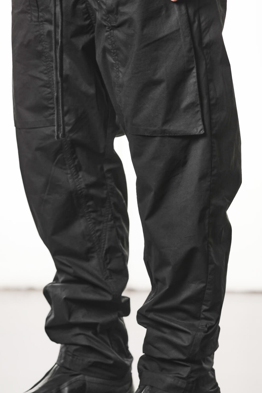 M P 34 Front Patched Pockets Detail Trousers Black