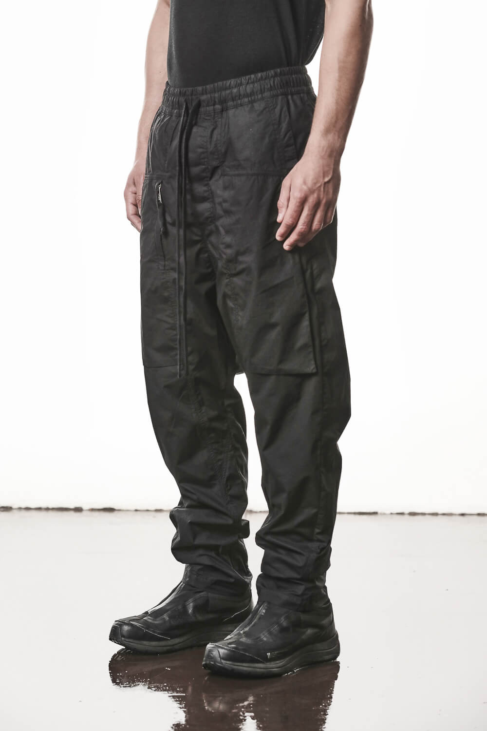 M P 34 Front Patched Pockets Detail Trousers Black
