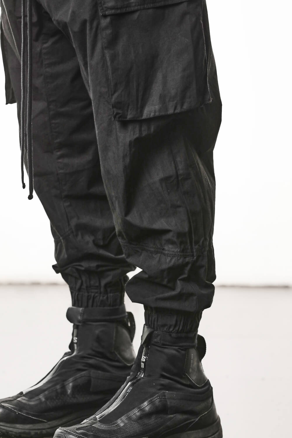 M P 41 Cargo Pocket Trousers Black