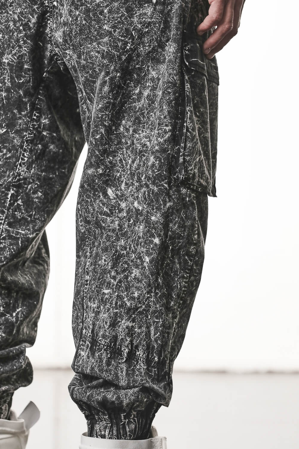 M P 41 Cargo Pocket Trousers Black Marble