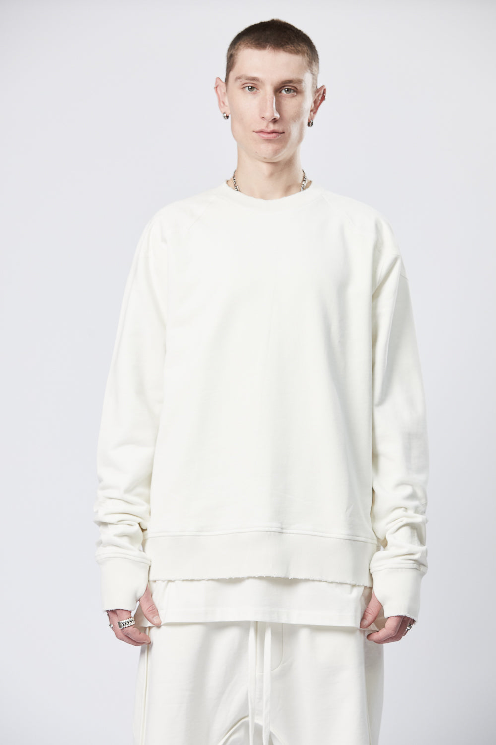 Buy the Thom Krom M S 170 Sweatshirt in Cream at Intro. Spend £50 for free UK delivery. Official stockists. We ship worldwide.