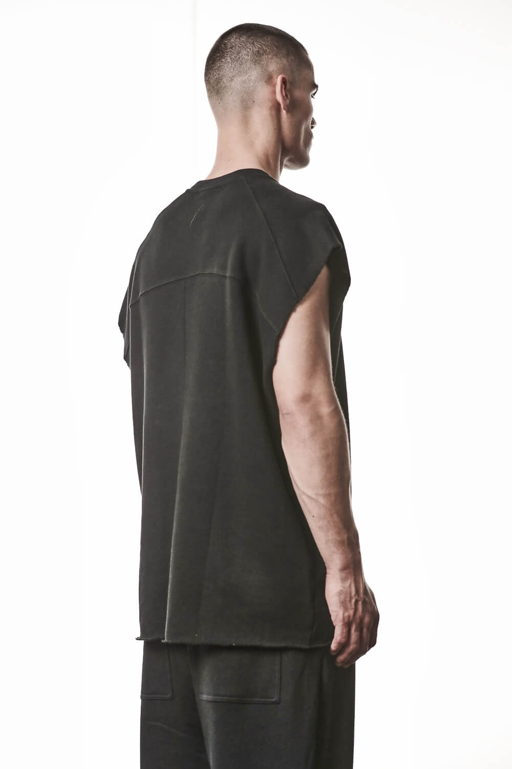 M S 190 Sleeveless Sweatshirt Black
