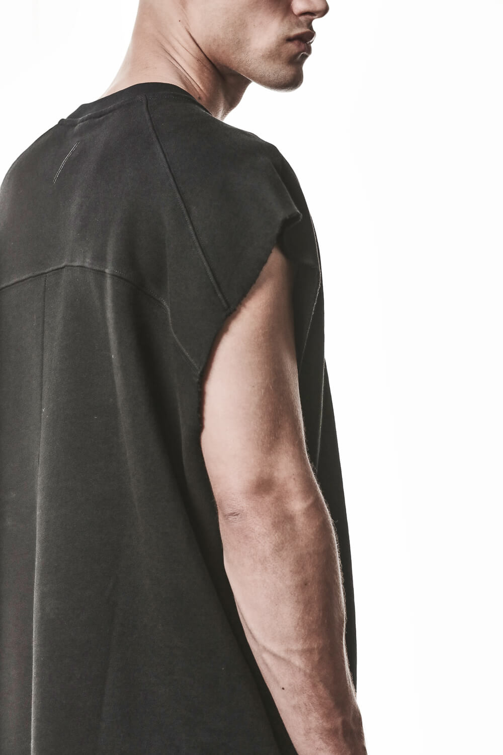 M S 190 Sleeveless Sweatshirt Black