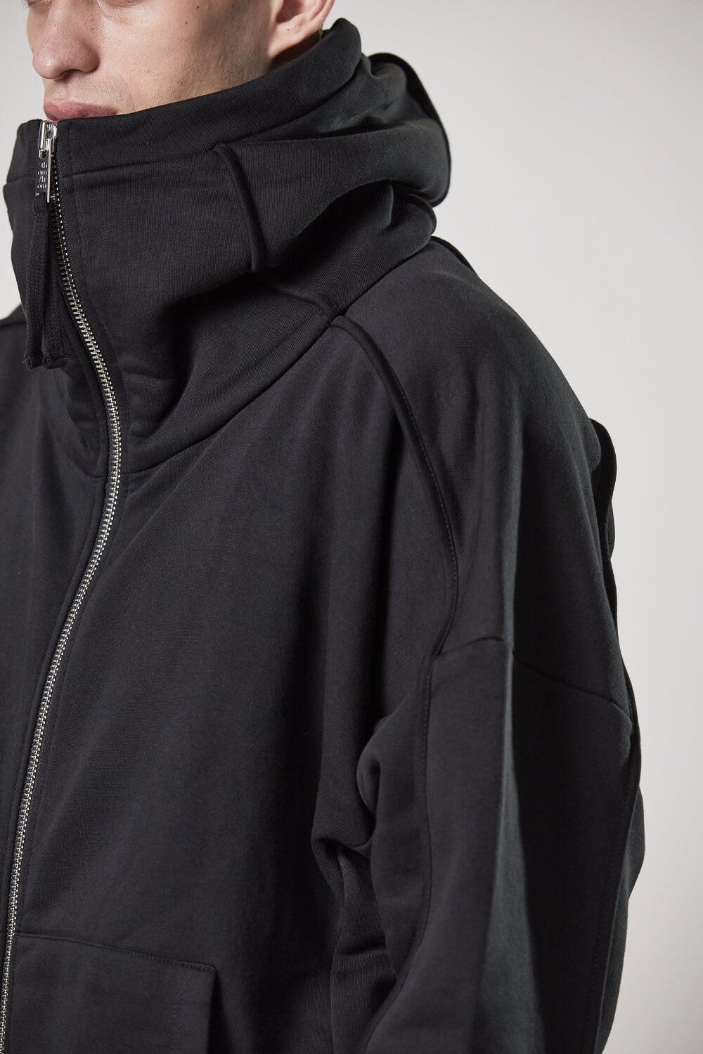 M SJ 645 Hooded Zip Jacket Black