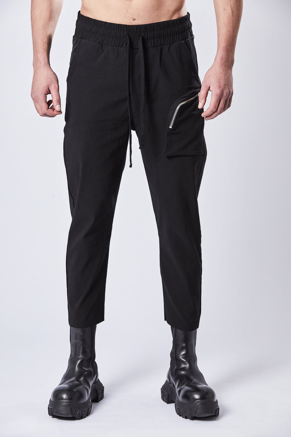 M ST 396 Slim Fit Cropped Trousers Black