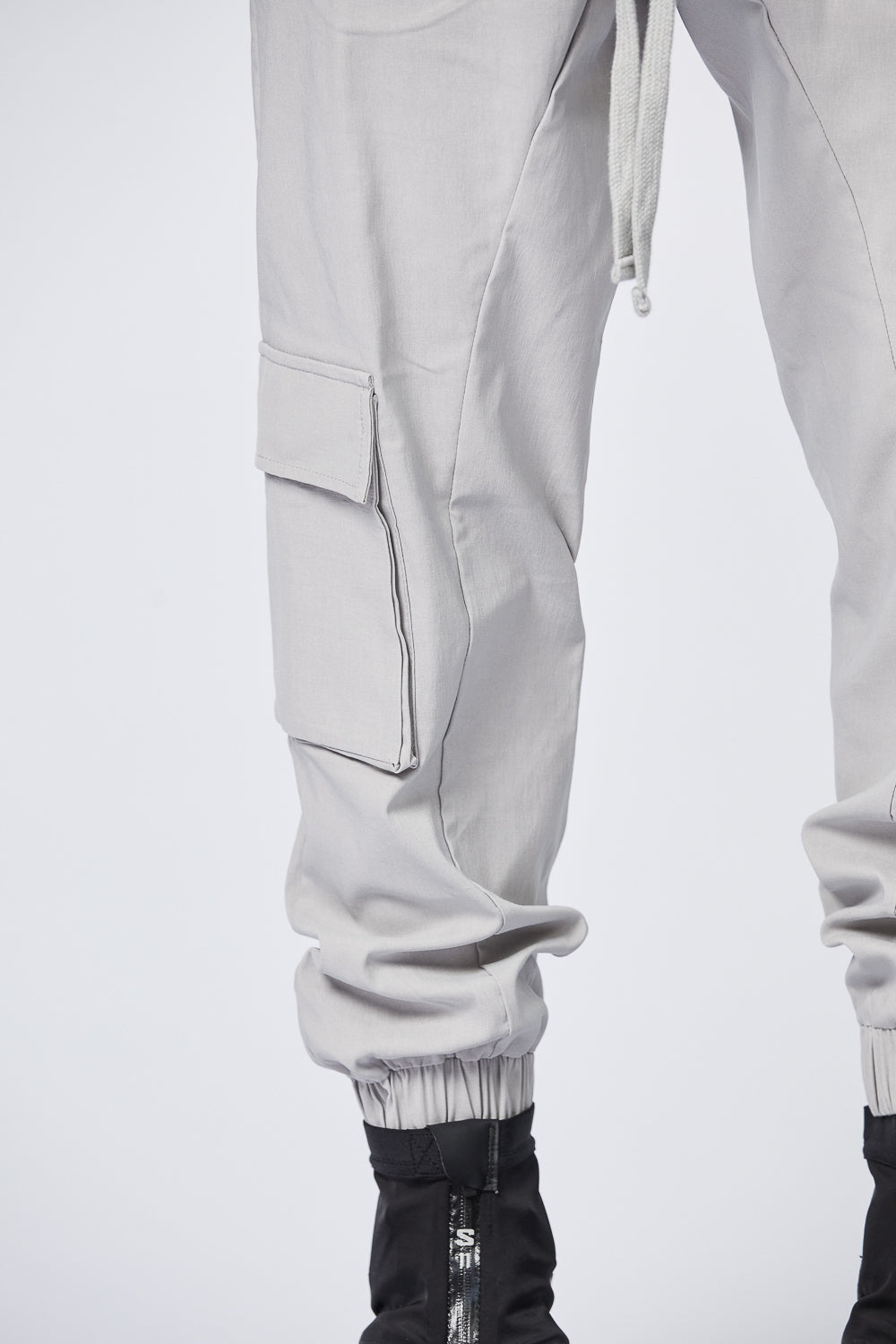 Buy the Thom Krom M ST 436 Sweatpants in Silver at Intro. Spend £50 for free UK delivery. Official stockists. We ship worldwide.