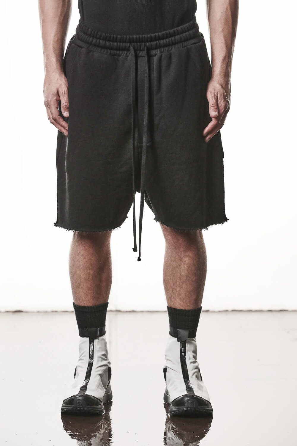M ST 519 Cotton Cargo Shorts Black
