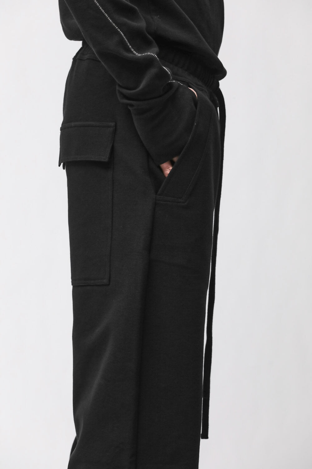 M ST 534 Wide Leg Trousers Black